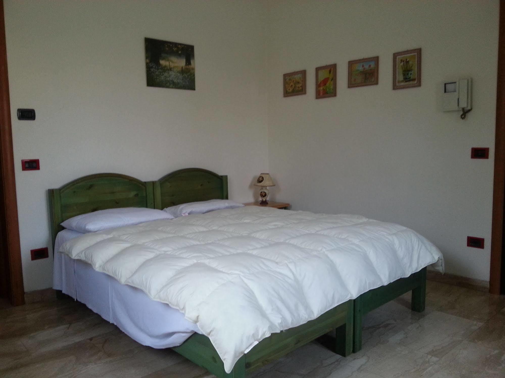 Residence La Vecchia Reggio Reggio Emilia Bagian luar foto
