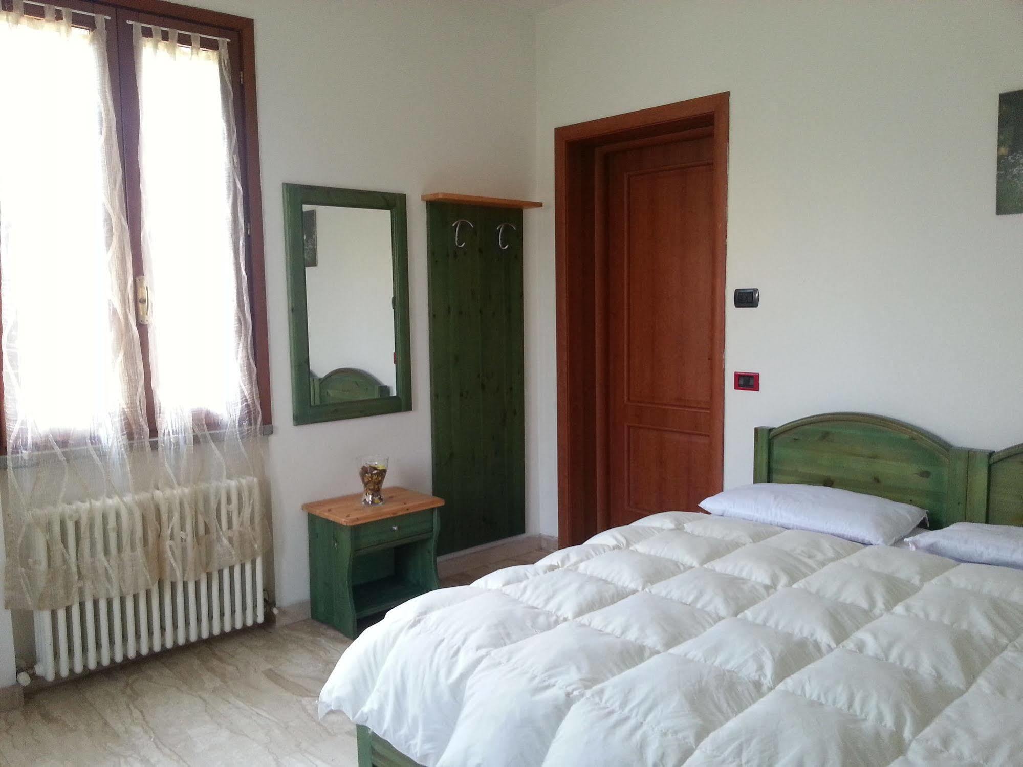 Residence La Vecchia Reggio Reggio Emilia Bagian luar foto