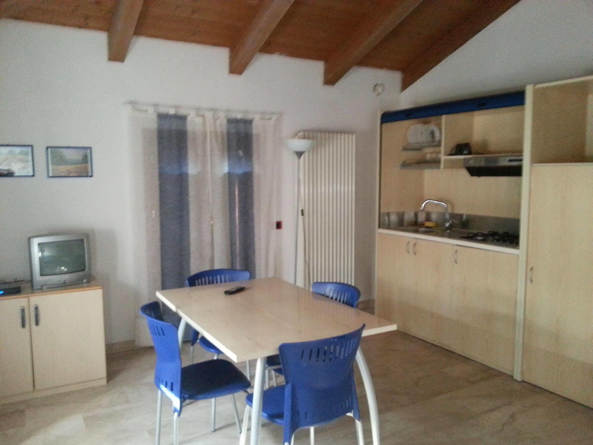 Residence La Vecchia Reggio Reggio Emilia Bagian luar foto